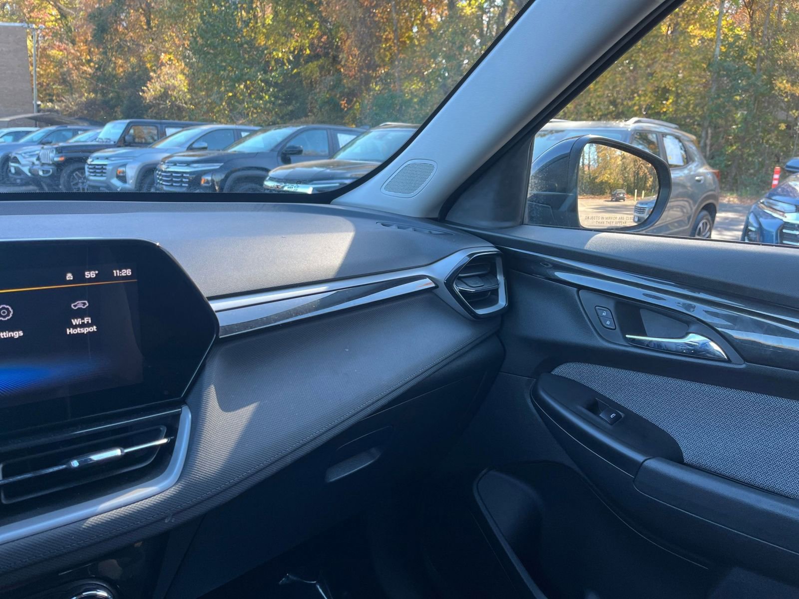 Used 2025 Chevrolet TrailBlazer LT image 31