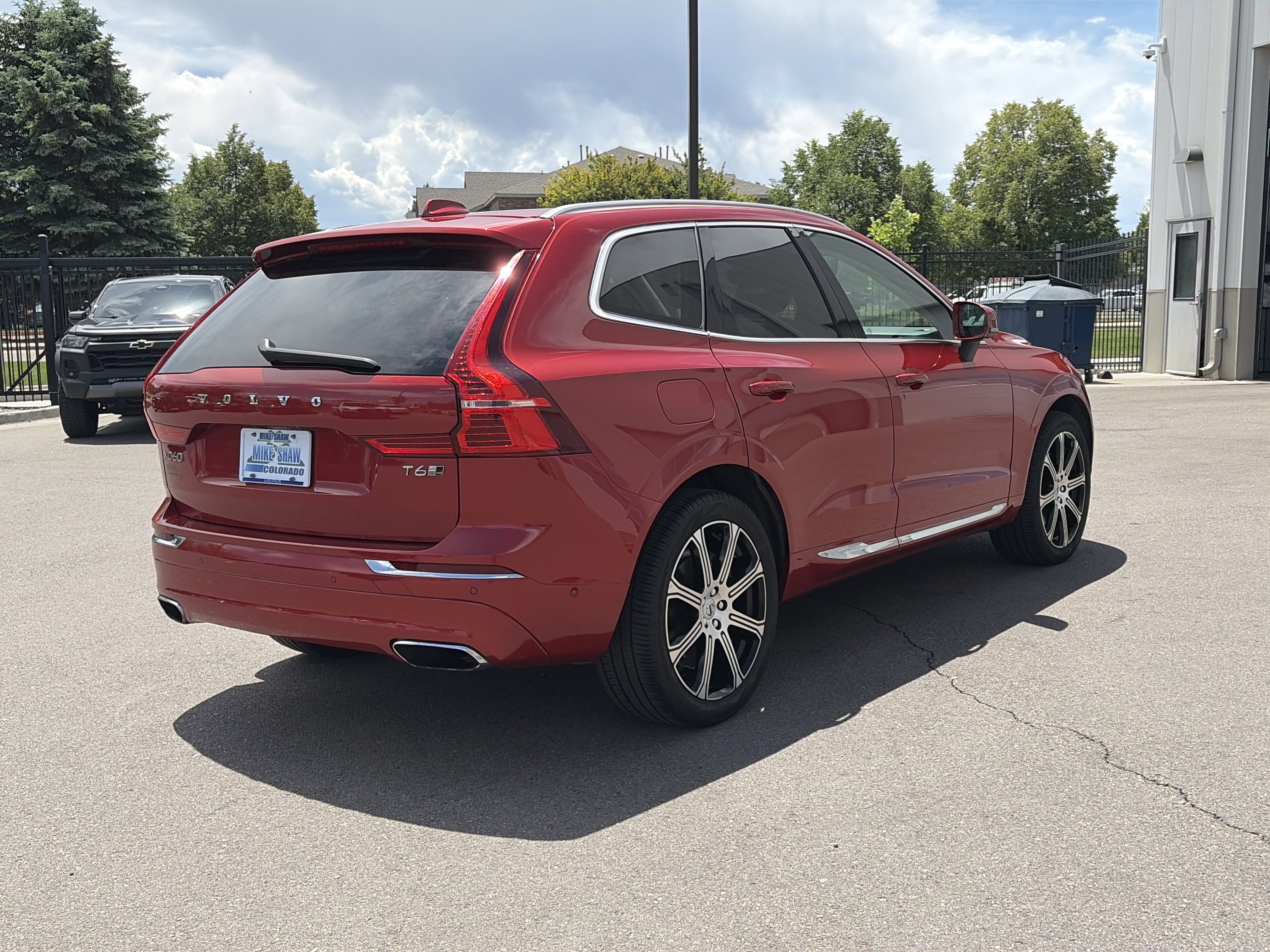 Used 2018 Volvo XC60 T6 Inscription w/ Luxury Seat Package AWD/4WD image 5