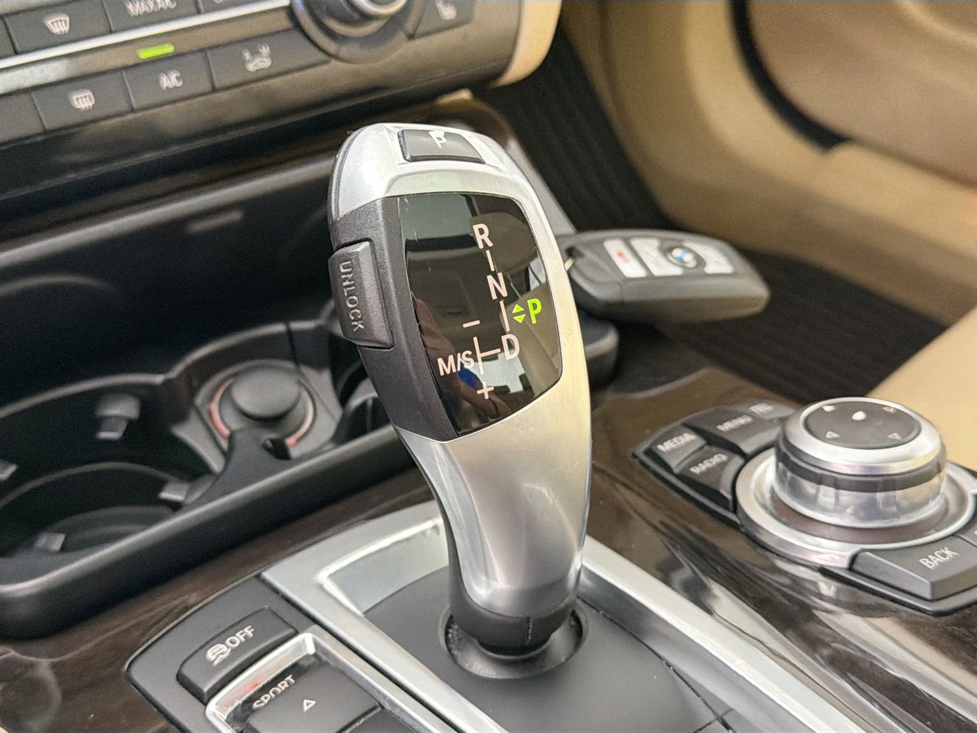 Used 2013 BMW 528i Sedan image 17