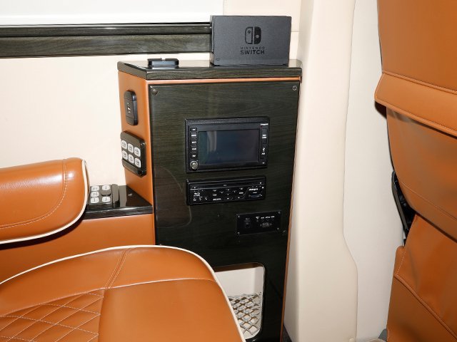 Used 2017 Mercedes-Benz Sprinter 3500 image 28