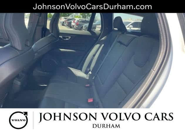 Used 2025 Volvo V60 B5 Cross Country Plus AWD/4WD image 9