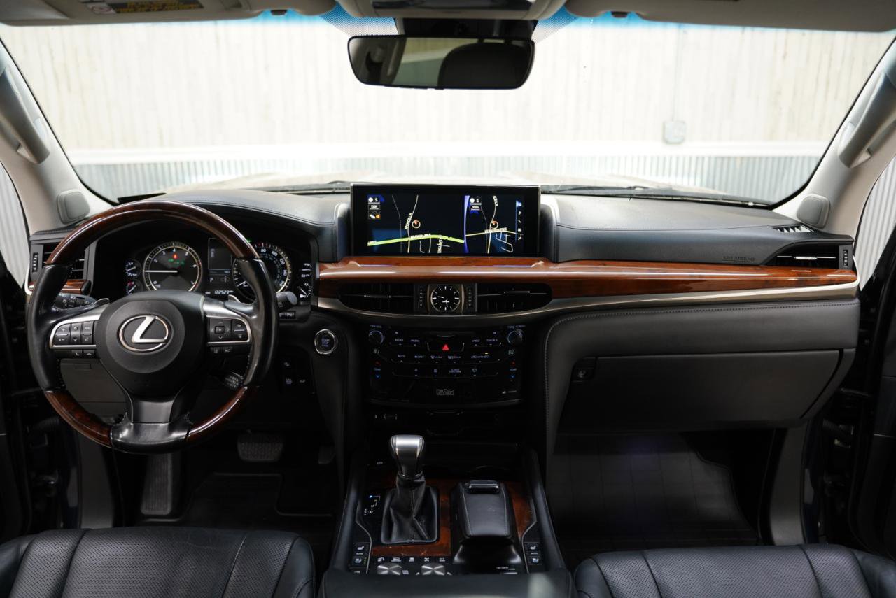 Used 2016 Lexus LX 570 4WD w/ Luxury Package image 16