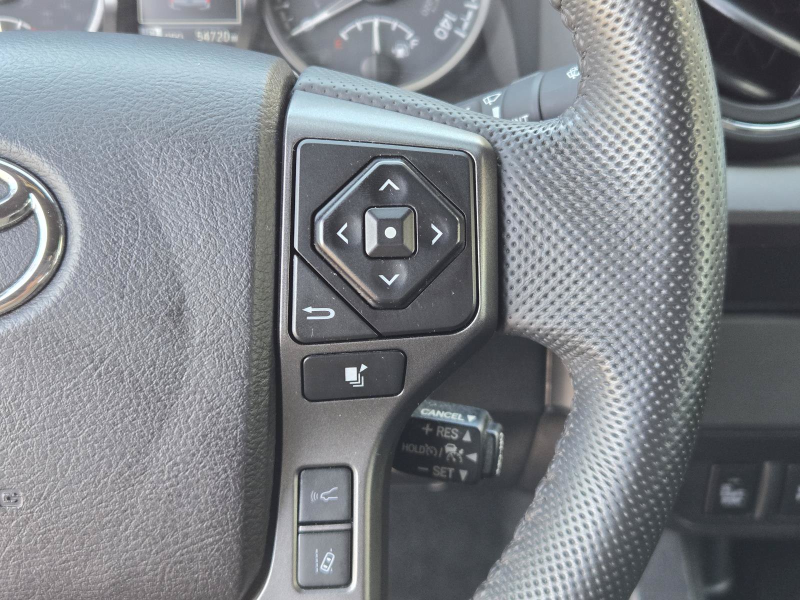 Used 2022 Toyota Tacoma TRD Off-Road w/ Technology Package RWD image 17