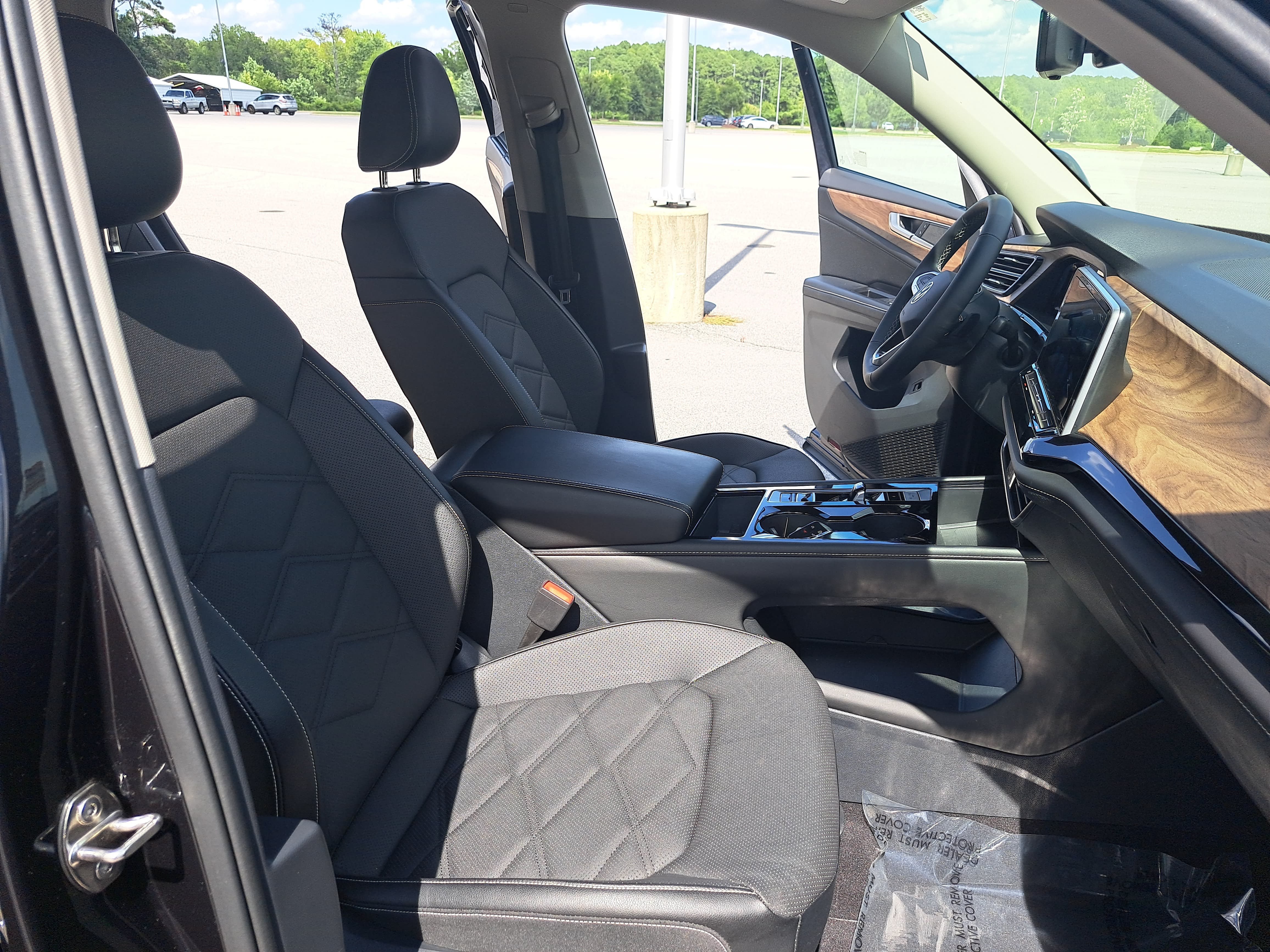 Certified 2024 Volkswagen Atlas SE FWD image 10
