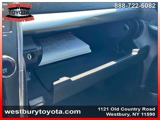 Used 2016 Toyota Camry SE w/ Moonroof Package FWD image 26