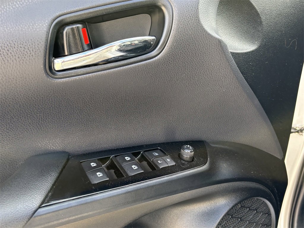Used 2018 Toyota Prius Four image 11