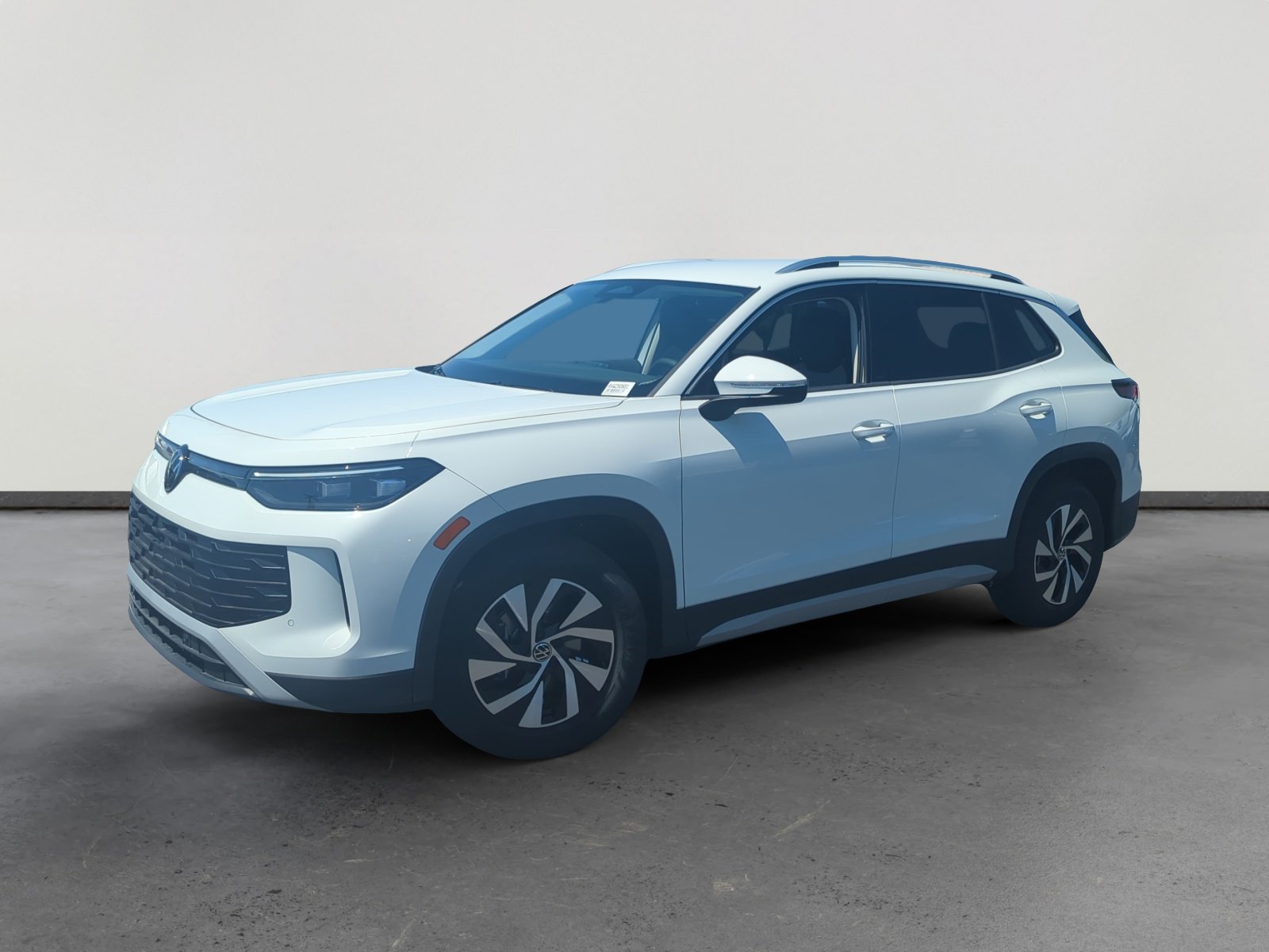 New 2025 Volkswagen Tiguan S image 1