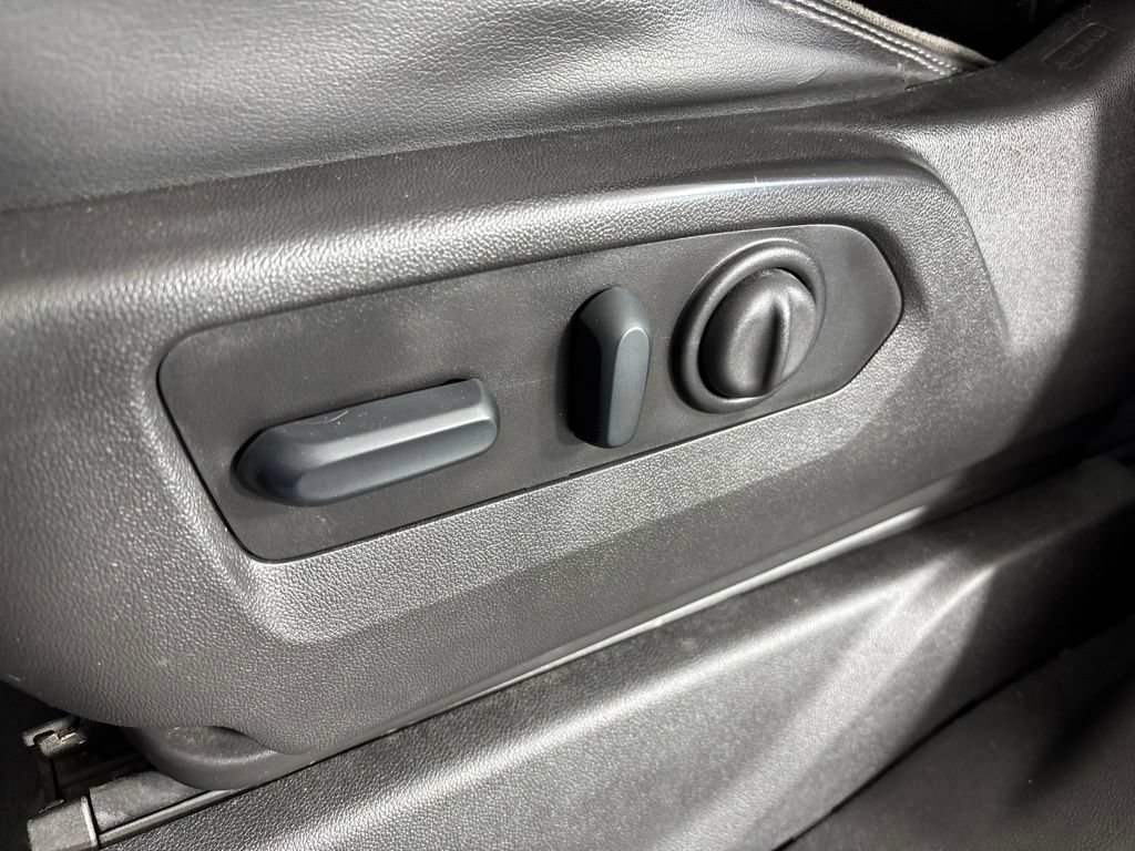 Certified 2023 Chevrolet Silverado 3500 High Country AWD/4WD image 32