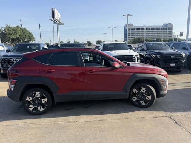 Used 2024 Hyundai Kona SEL AWD/4WD image 4