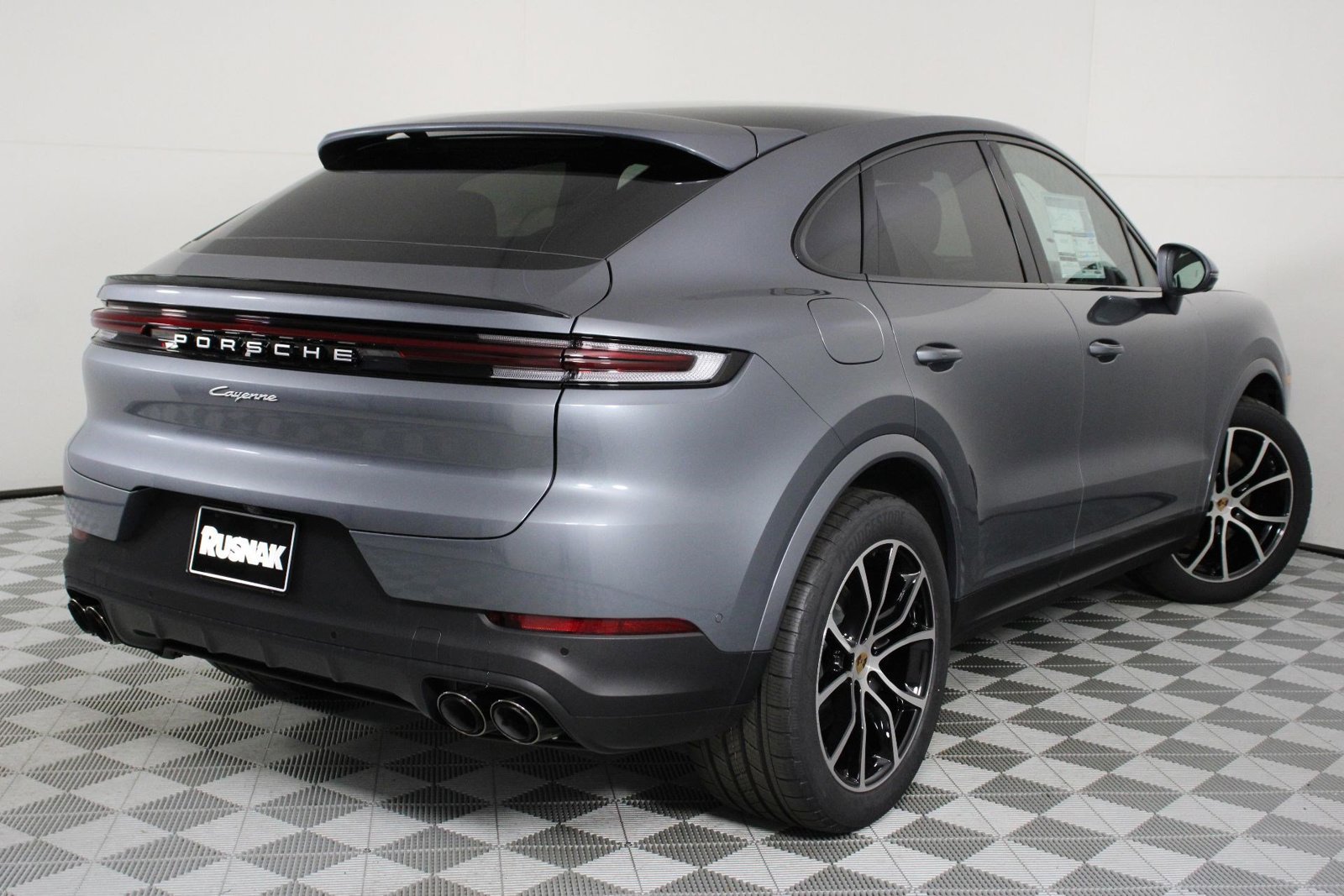New 2026 Porsche Cayenne Coupe AWD/4WD image 7