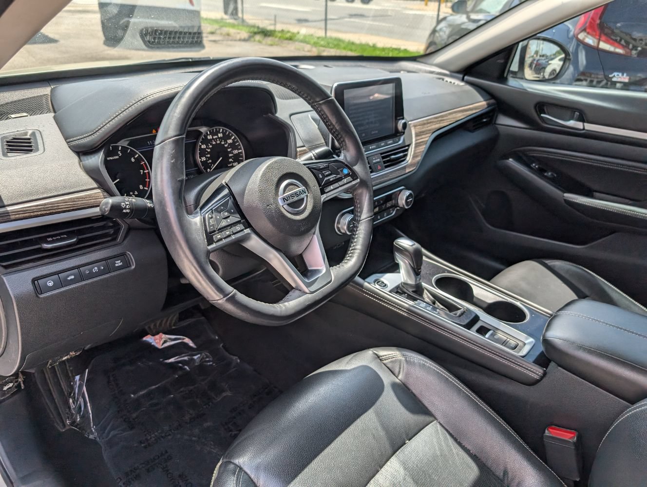 Used 2021 Nissan Altima 2.5 Platinum AWD/4WD image 12