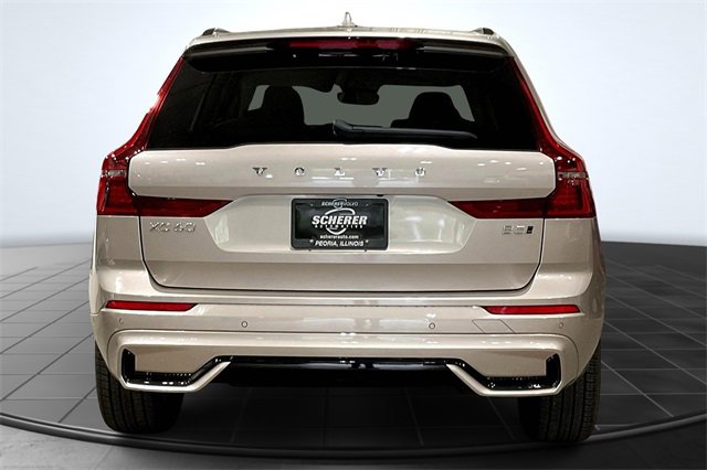 New 2026 Volvo XC60 B5 Ultra w/ Climate Package image 4