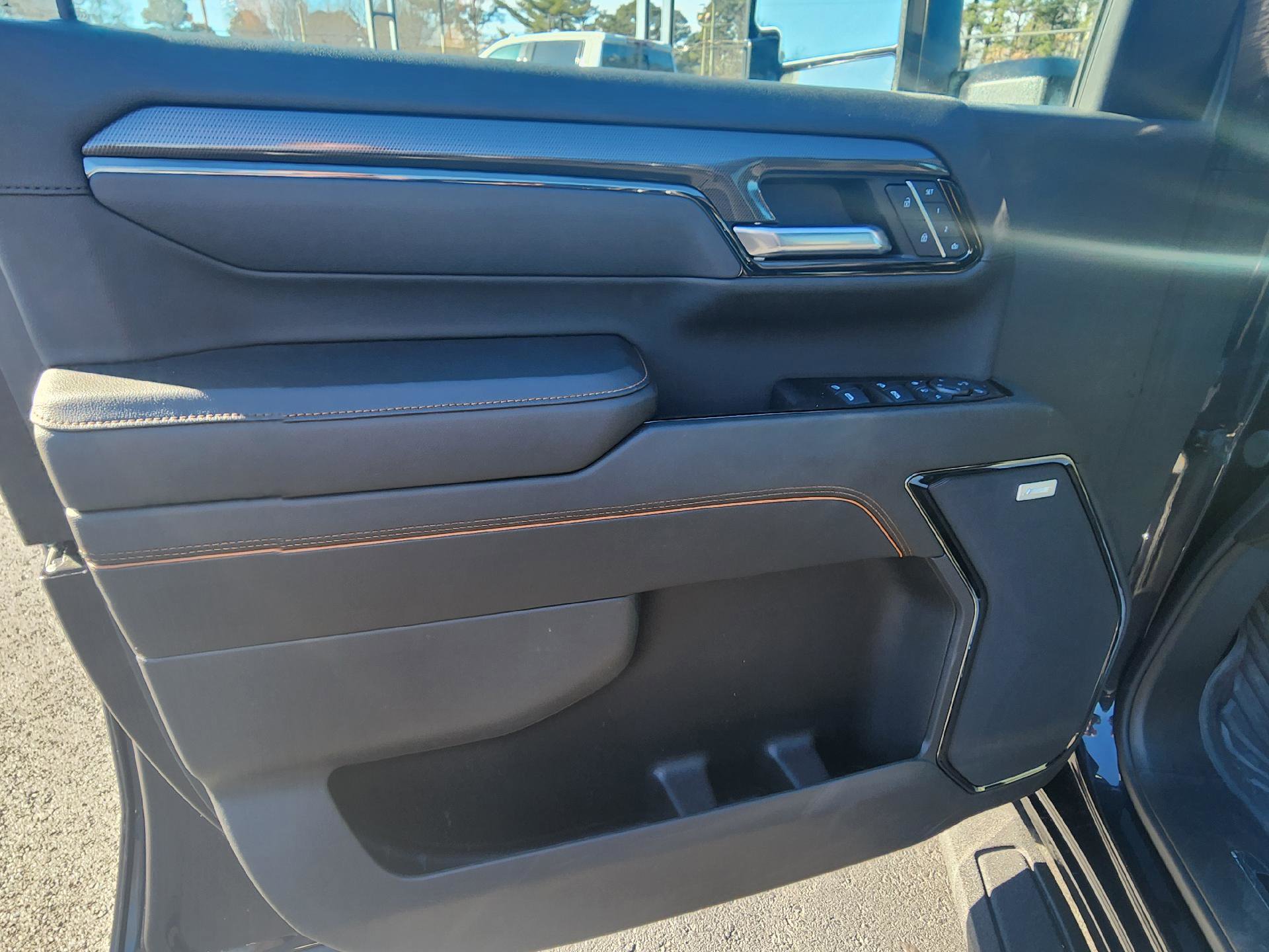 Used 2025 GMC Sierra 3500 AT4 image 16