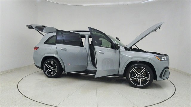 Used 2025 Mercedes-Benz GLS 450 4MATIC image 78