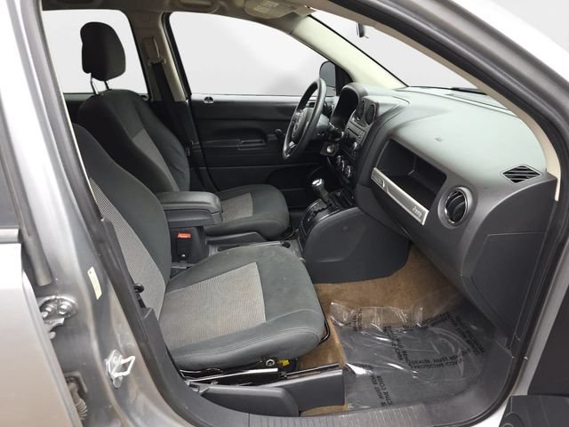 Used 2014 Jeep Compass Sport FWD image 38