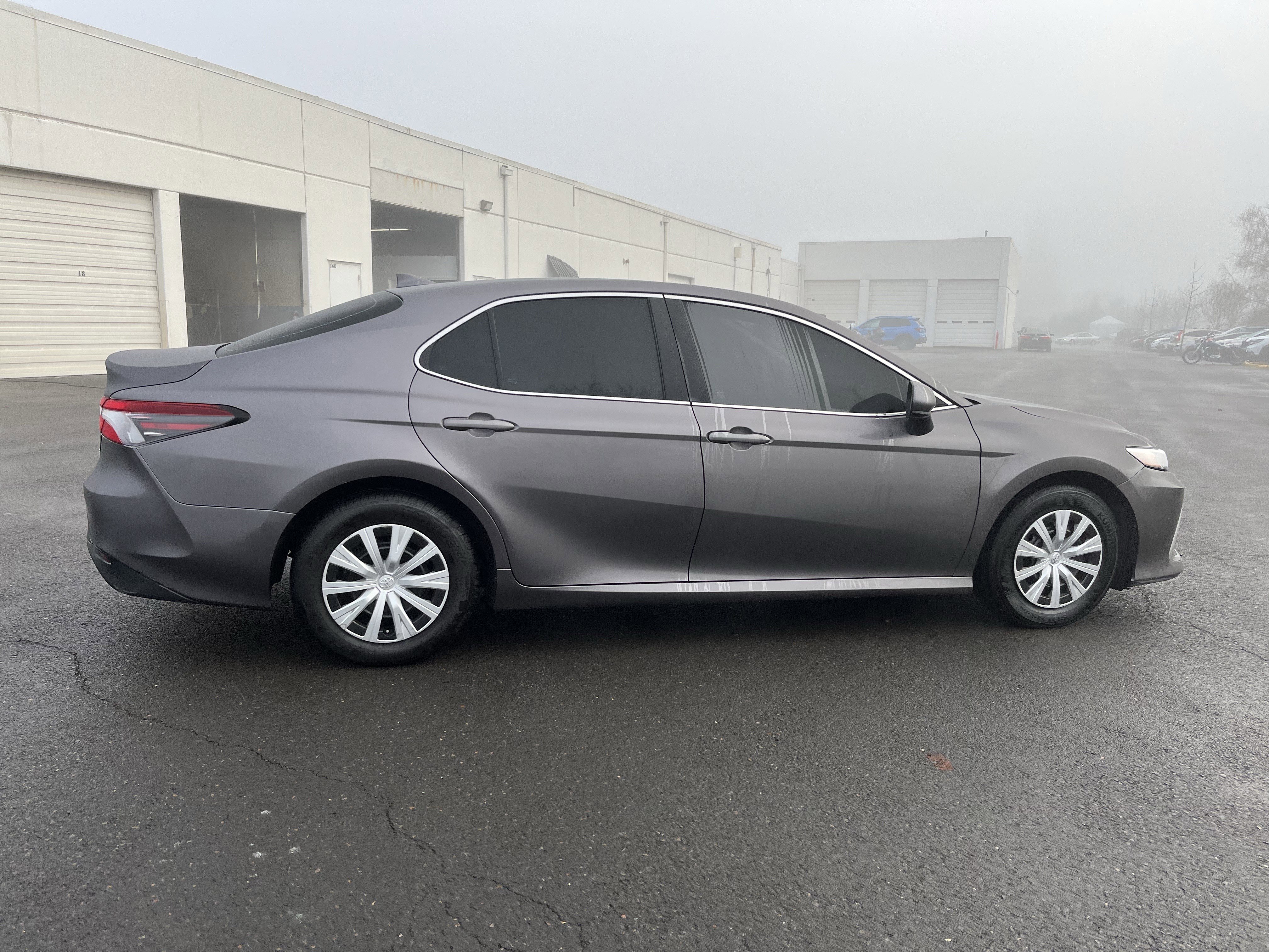 Used 2022 Toyota Camry LE image 6
