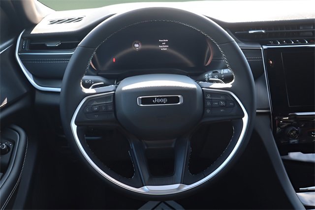 New 2025 Jeep Grand Cherokee L Laredo w/ Luxury Tech Group I image 10