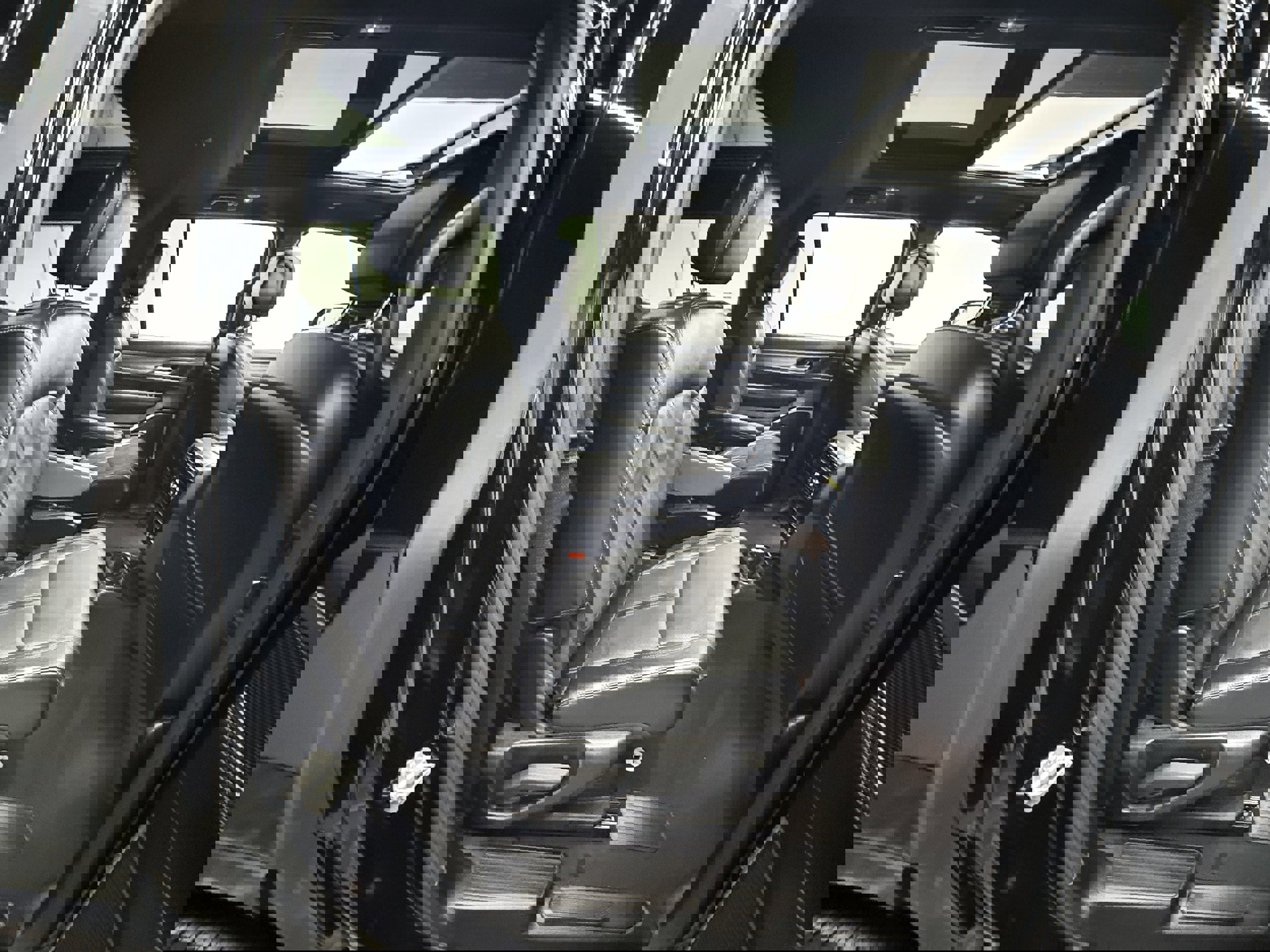 Used 2024 Jeep Wagoneer Series II image 29