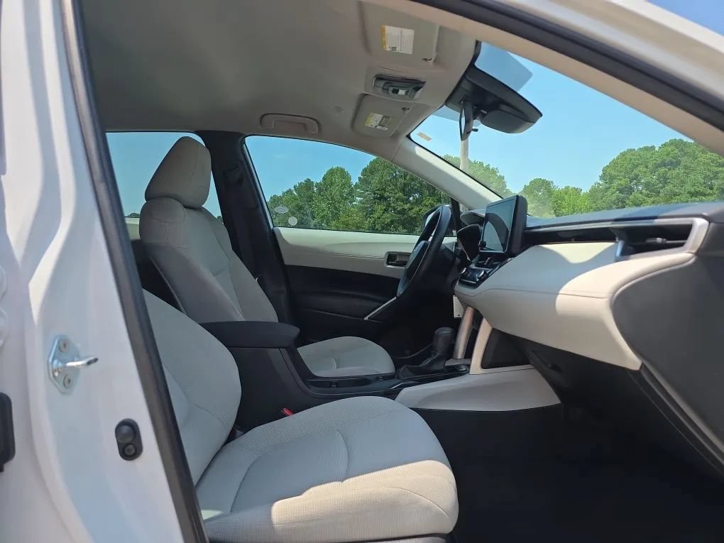 Used 2024 Toyota Corolla Cross L FWD image 39