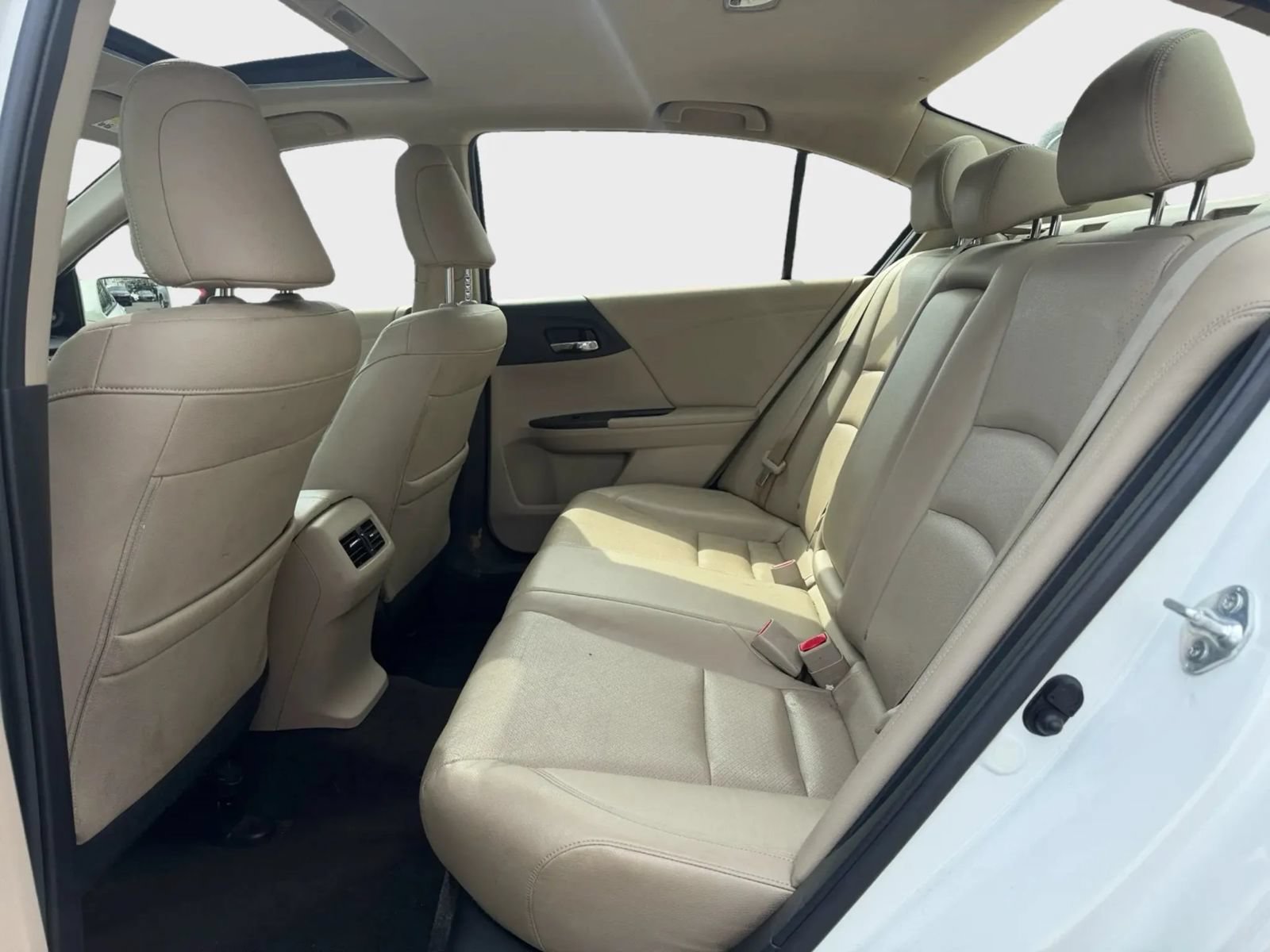 Used 2017 Honda Accord EX-L image 11