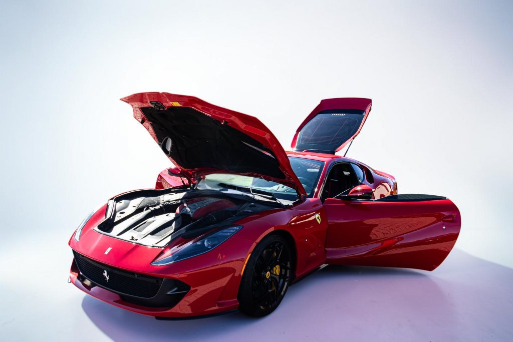 Certified 2018 Ferrari 812 Superfast RWD image 33