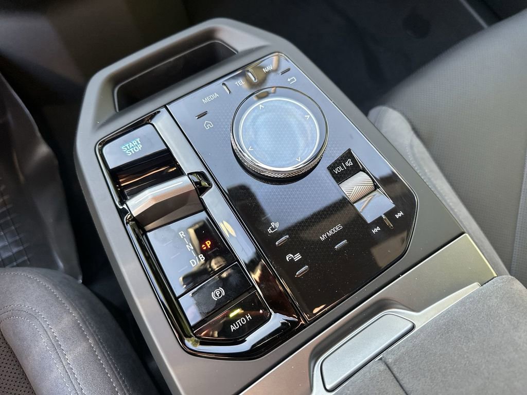 New 2026 BMW iX xDrive60 w/ M Sport Package image 19