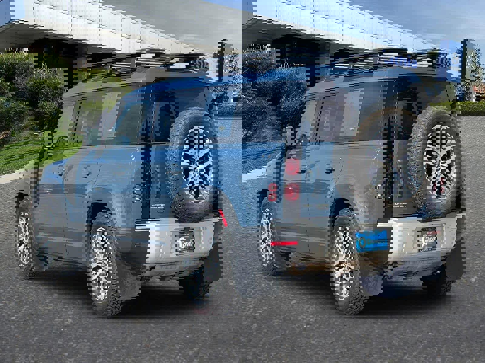 Used 2020 Land Rover Defender 110 HSE image 7