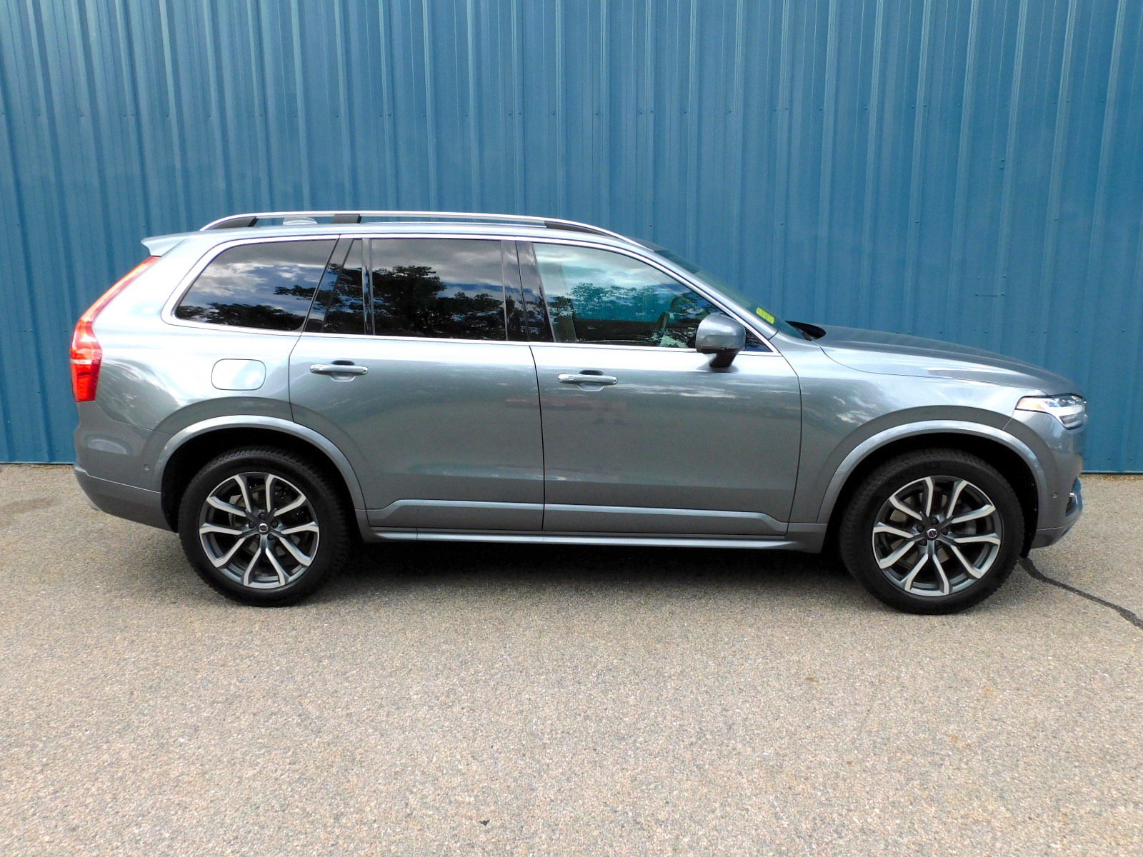 Used 2019 Volvo XC90 T6 Momentum w/ Advanced Package AWD/4WD image 6