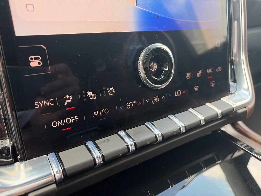 Used 2026 GMC Yukon Denali Ultimate AWD/4WD image 19