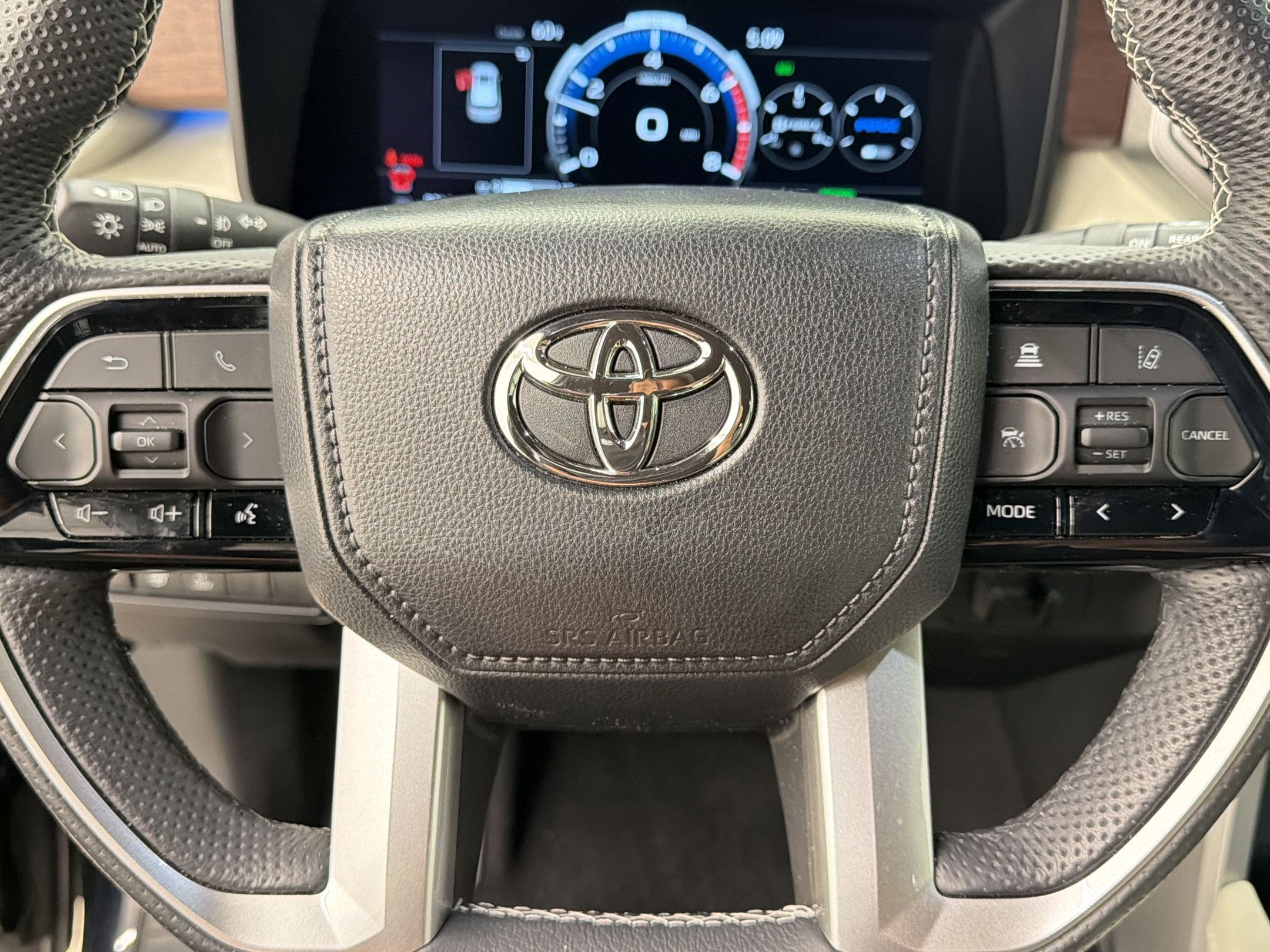 Used 2024 Toyota Sequoia Capstone AWD/4WD image 16