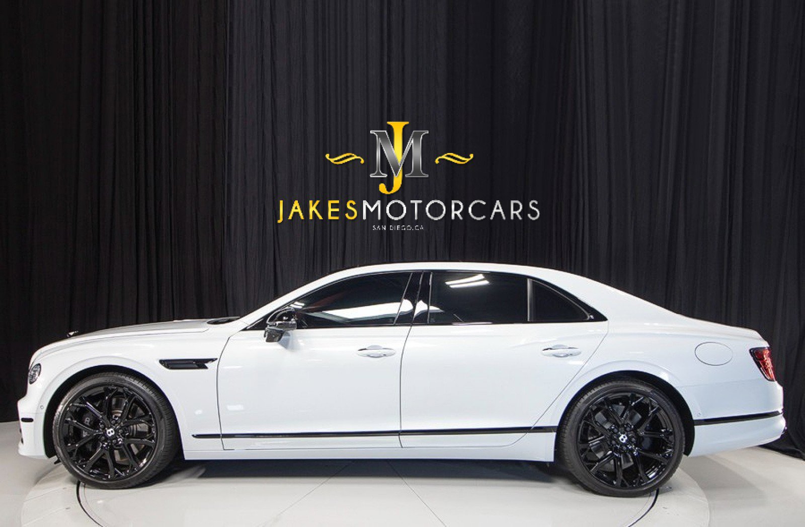 Used 2023 Bentley Flying Spur Flying Spur image 2