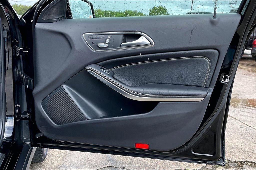 Used 2019 Mercedes-Benz GLA 250 4MATIC image 29