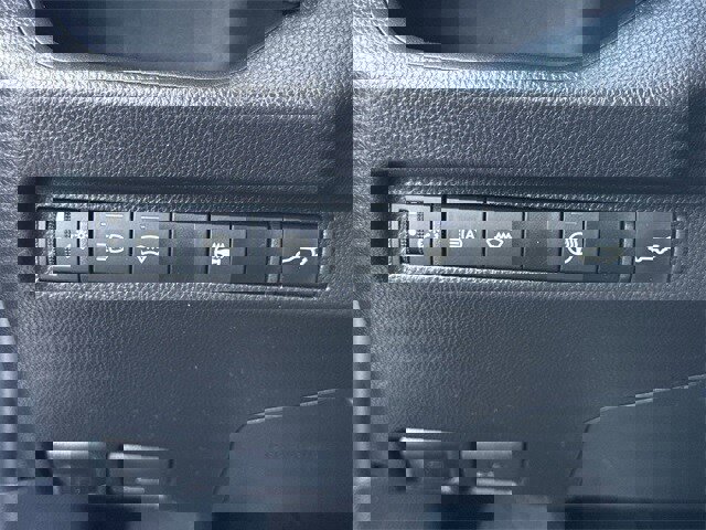 Used 2024 Toyota RAV4 XLE w/ Convenience Package image 24