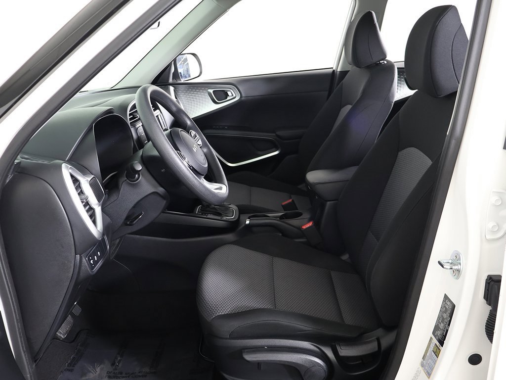 Used 2024 Kia Soul LX w/ Option Group 015 image 27