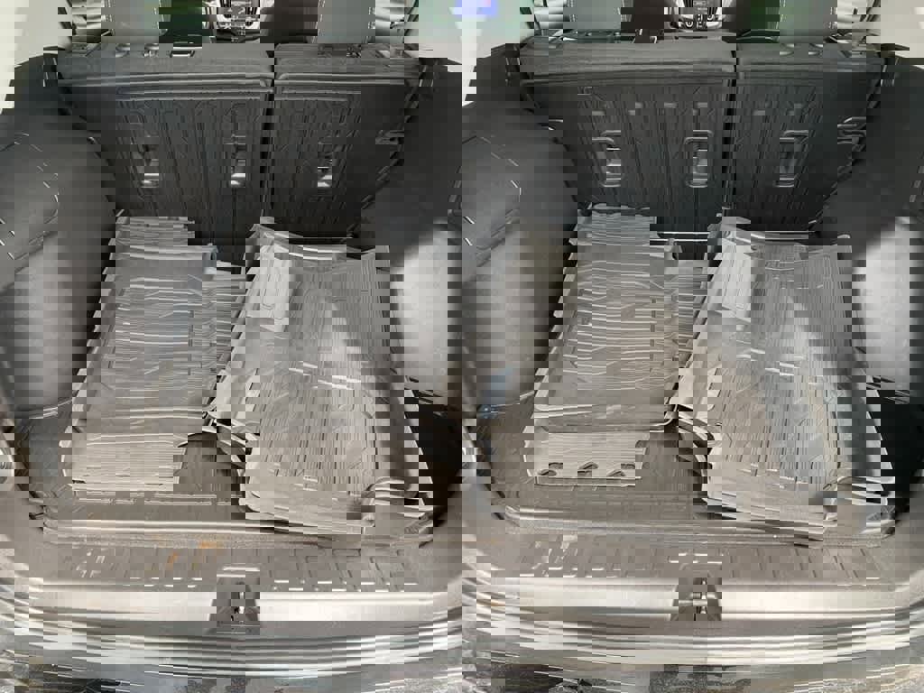 Certified 2022 GMC Terrain SLE w/ Driver Convenience Package AWD/4WD image 24