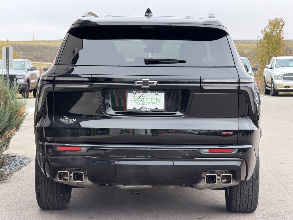 Used 2024 Chevrolet Traverse RS image 7