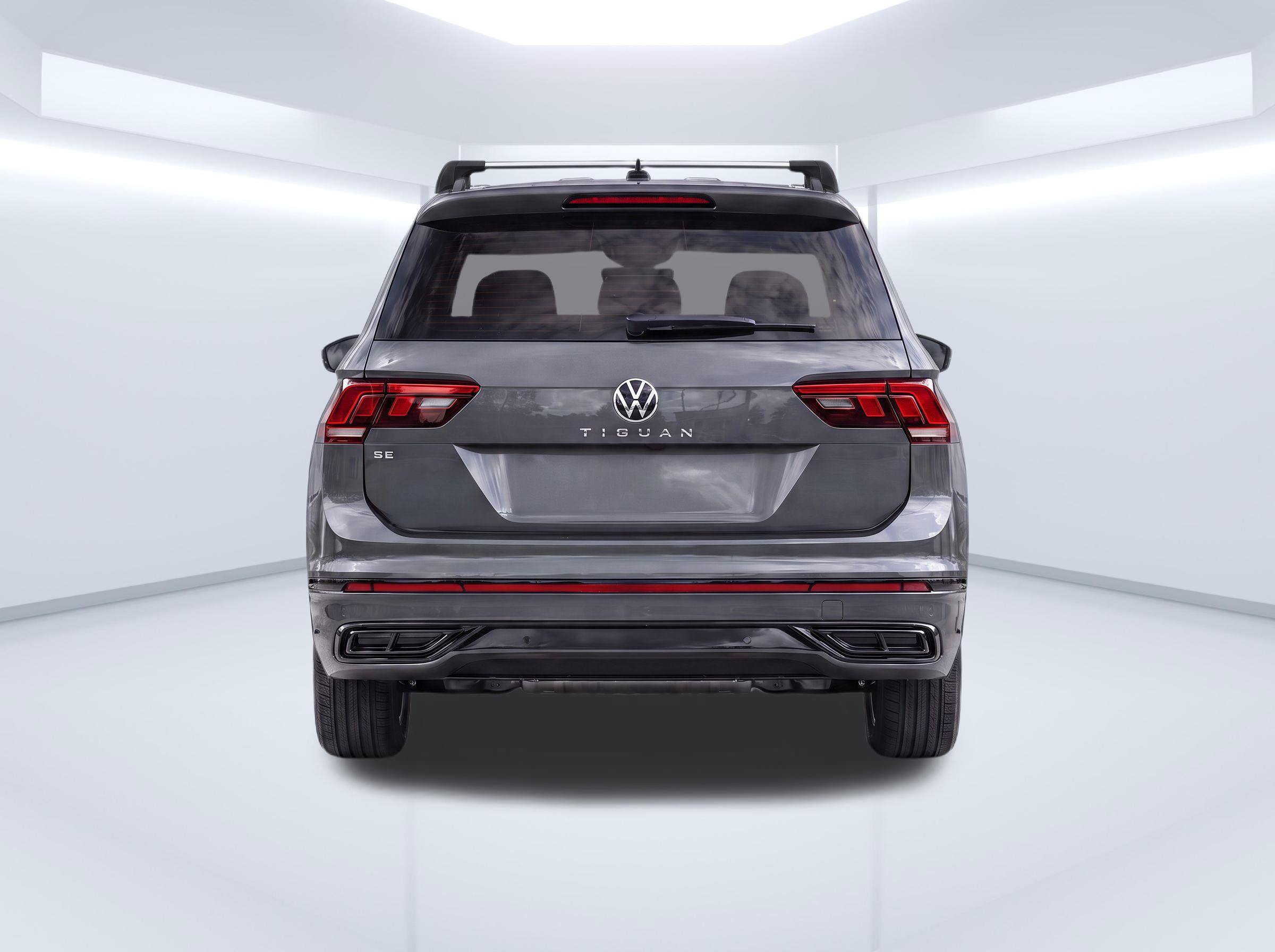 Used 2024 Volkswagen Tiguan SE R-Line FWD image 7