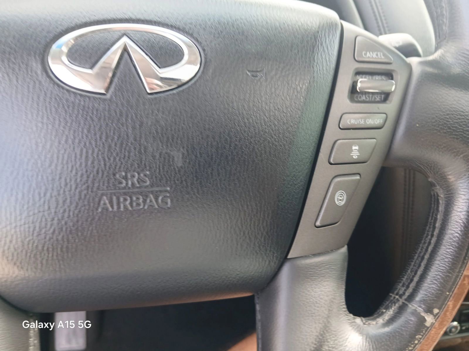 Used 2014 INFINITI QX80 4WD w/ Deluxe Touring Package image 29