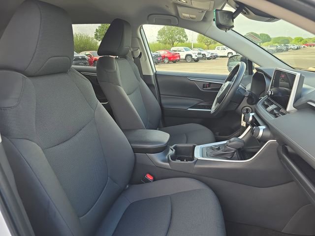 Used 2025 Toyota RAV4 LE image 10