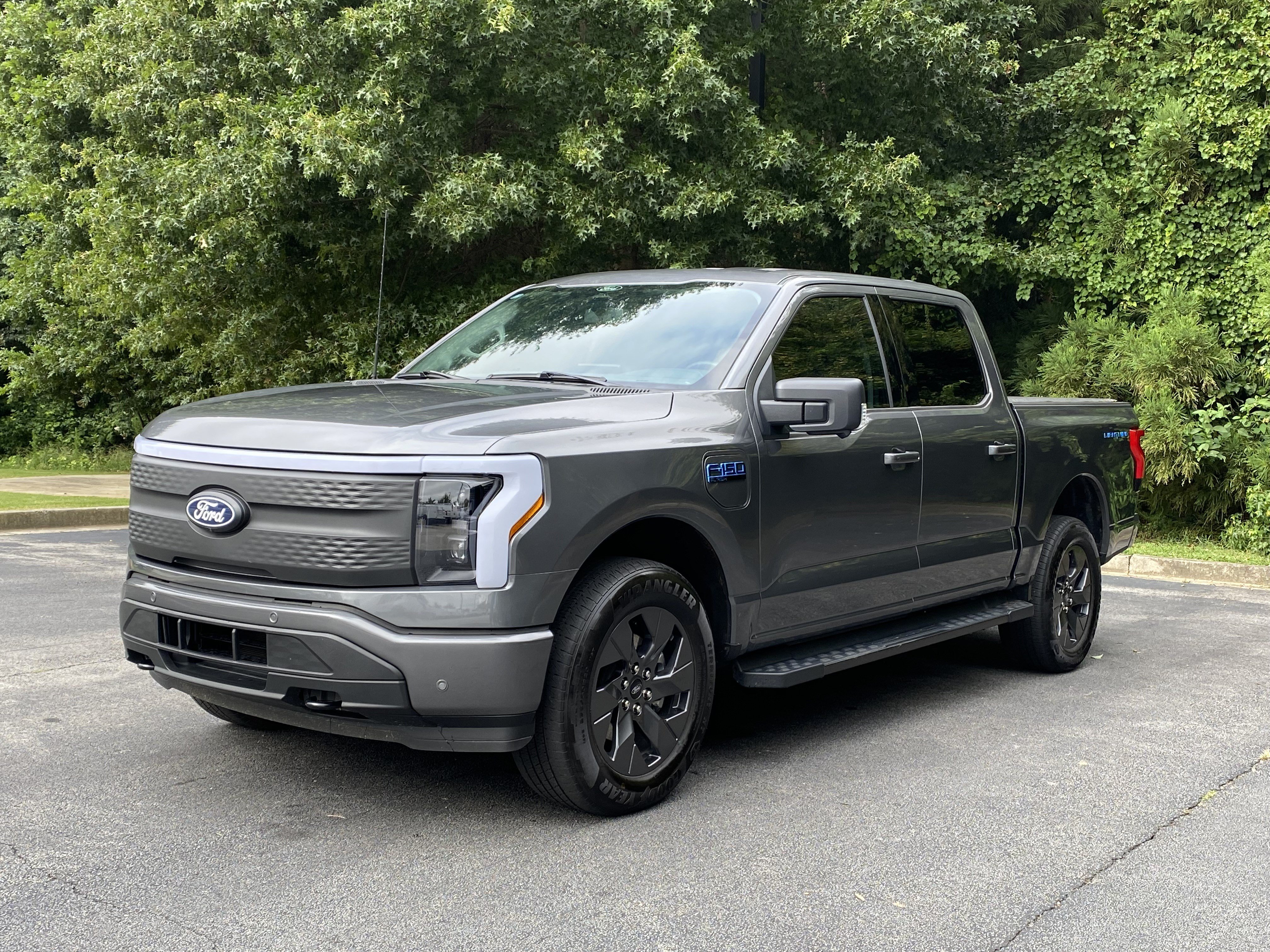 Used 2025 Ford F150 Lightning Flash AWD/4WD image 5