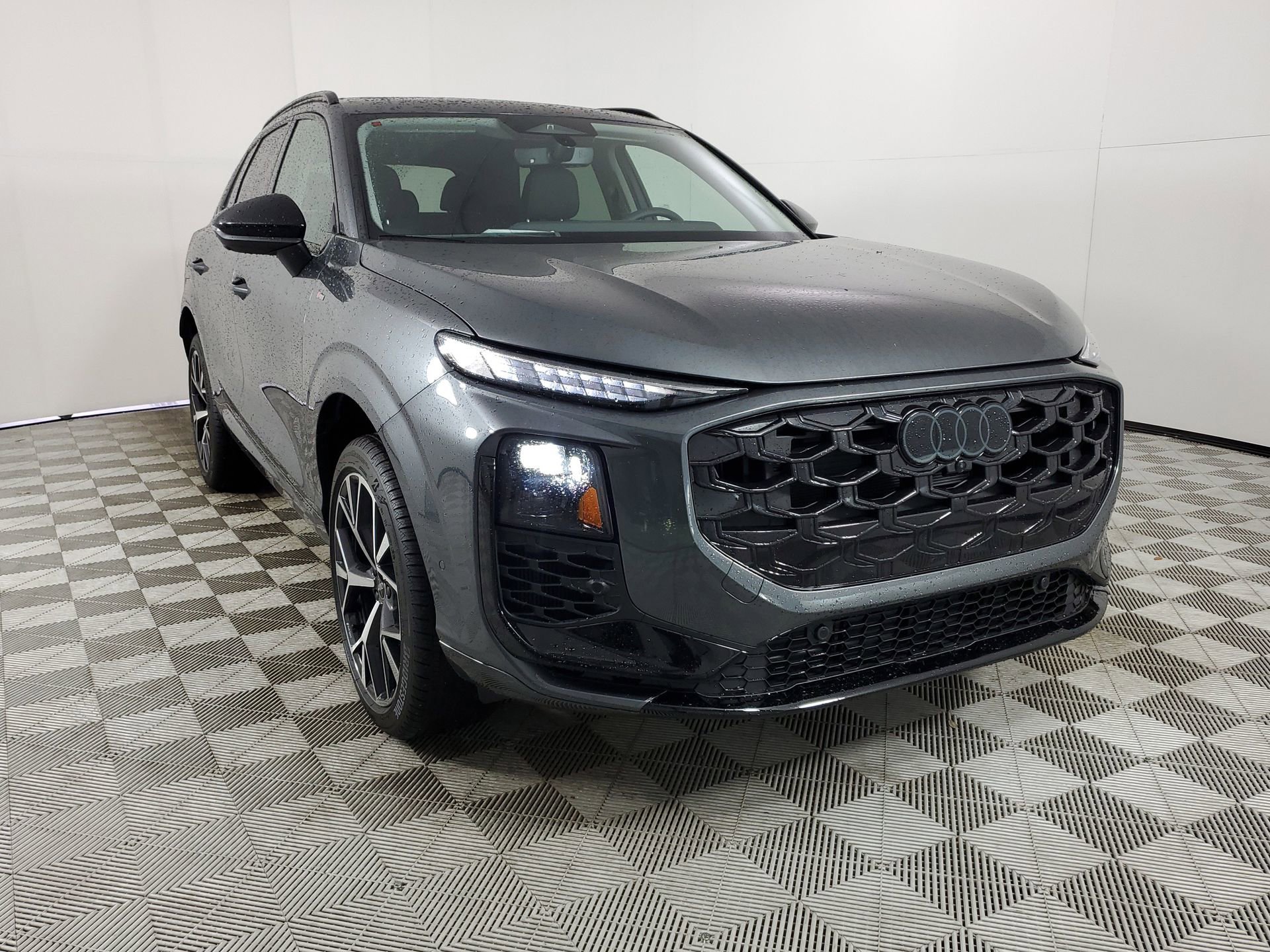 New 2026 Audi Q3 quattro 2.0T image 2