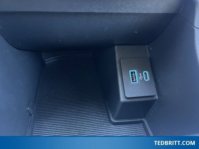 Certified 2024 Ford Edge SE image 34