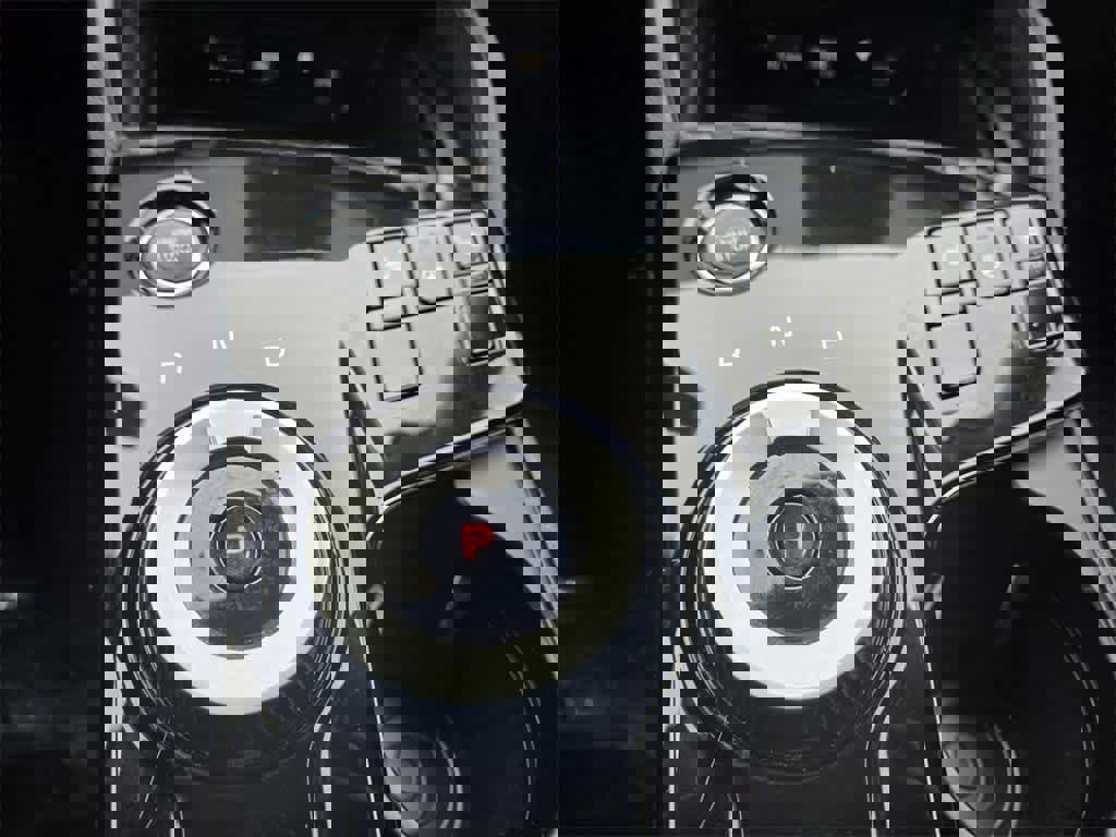 Used 2023 Kia Sportage EX image 18