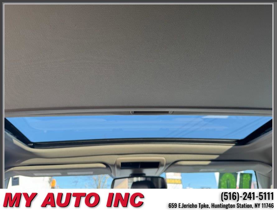 Used 2010 Jeep Commander Sport w/ Sun/Sound Group image 15