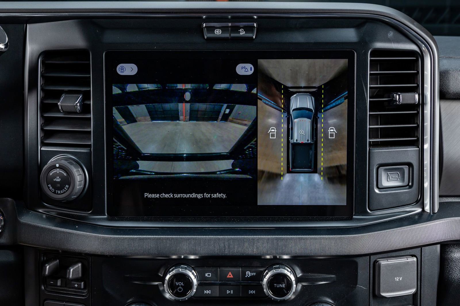 Used 2025 Ford F350 Platinum image 26