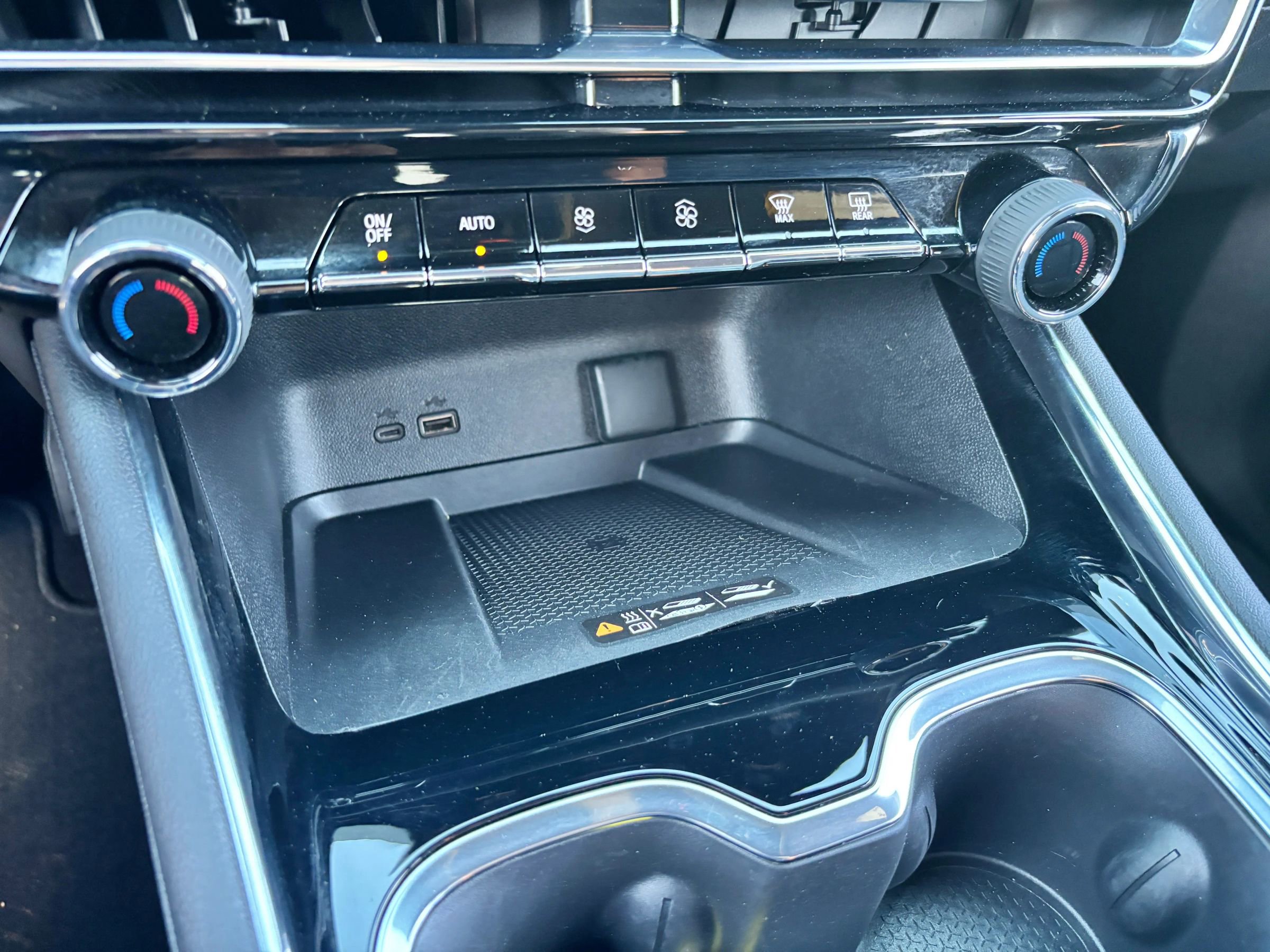 Used 2026 Chevrolet Traverse Z71 image 18