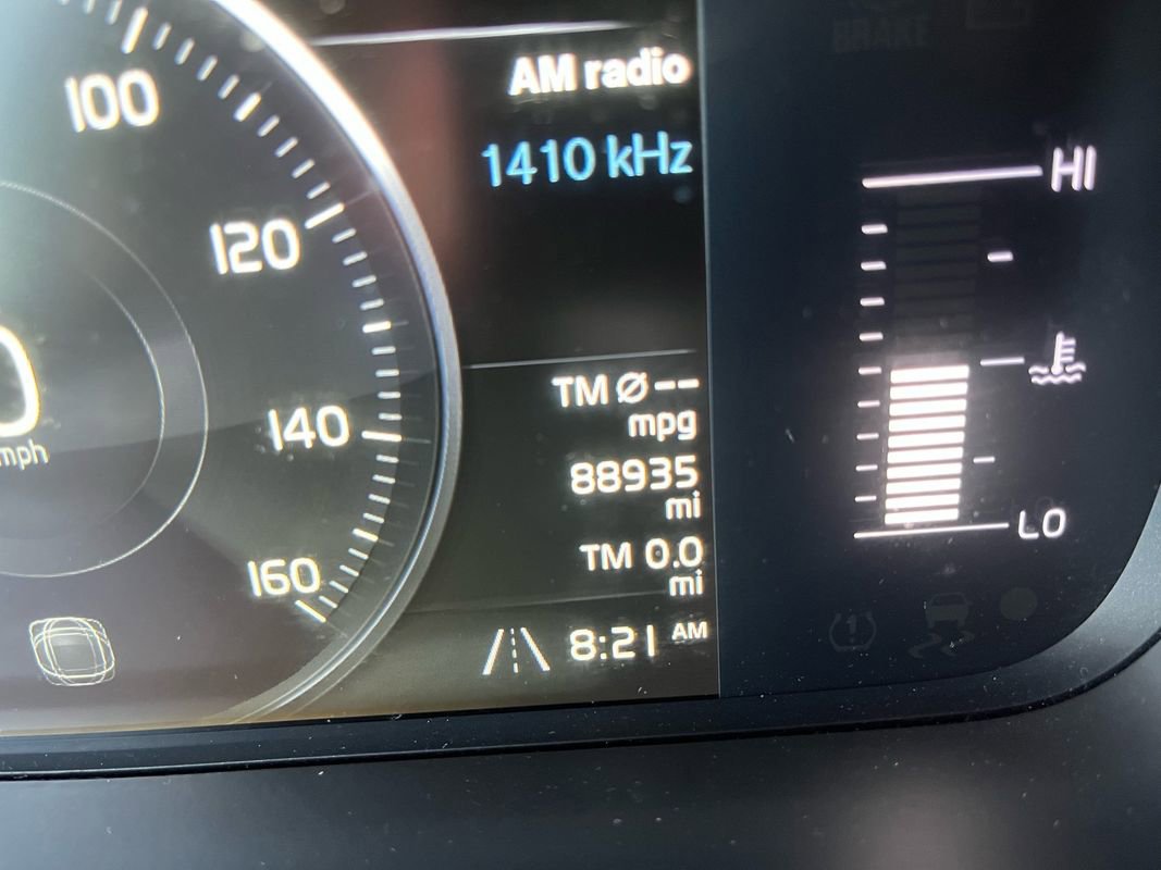 Used 2019 Volvo XC90 T5 Momentum image 15