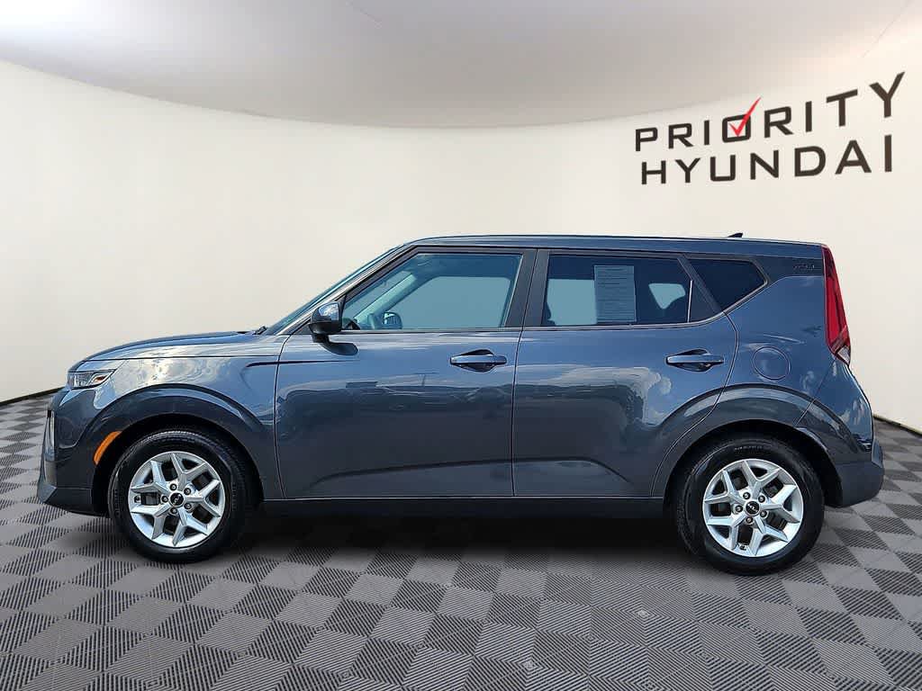 Used 2022 Kia Soul LX w/ Technology Package FWD image 7