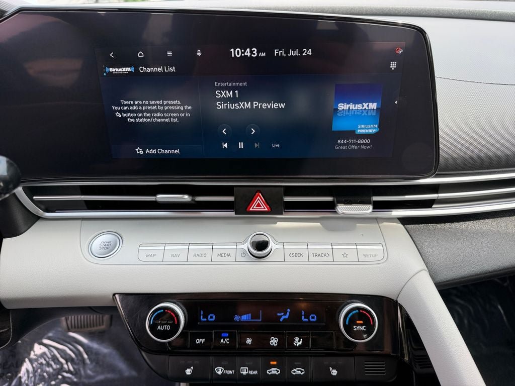 Used 2024 Hyundai Elantra Limited FWD image 19