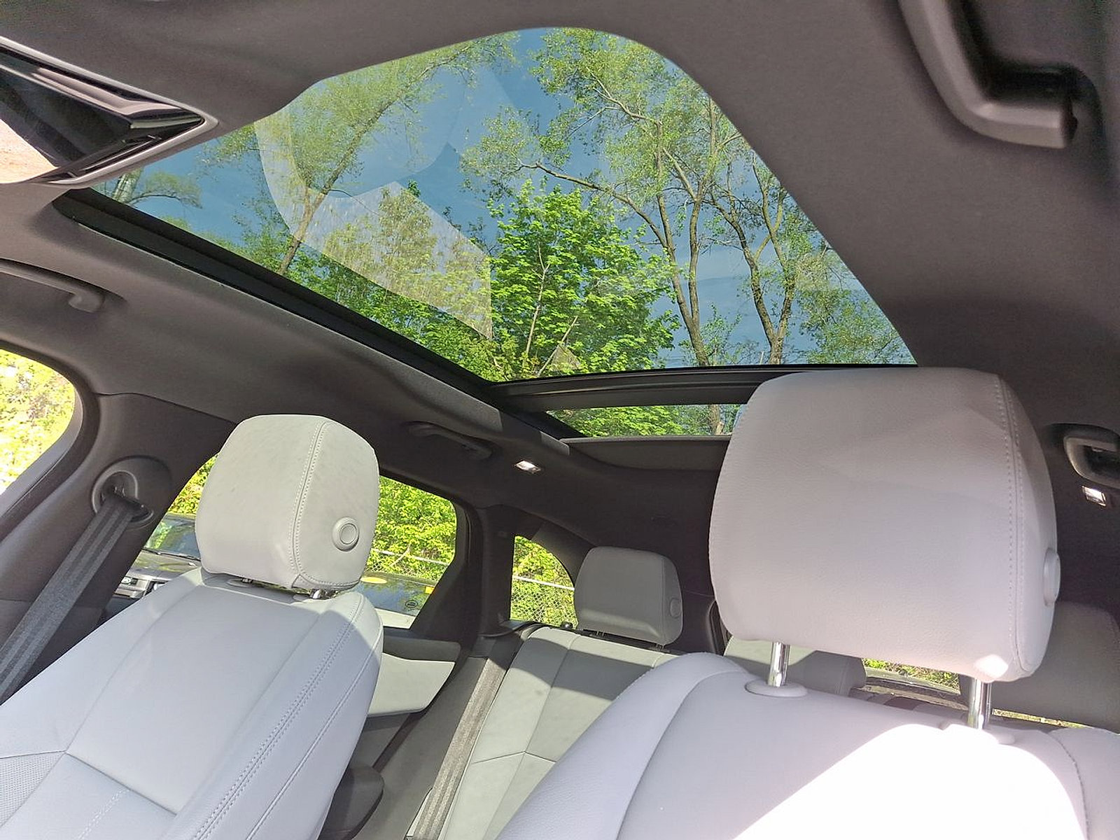 Certified 2026 Land Rover Range Rover Velar S AWD/4WD image 26